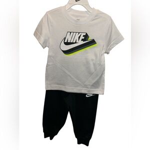 Nike White and Black Toddler Outfit